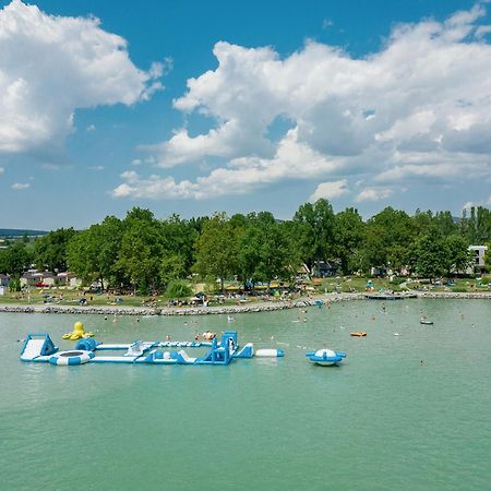 Balatontourist Fuered Camping & Bungalows 블로톤퓌레드 외부 사진