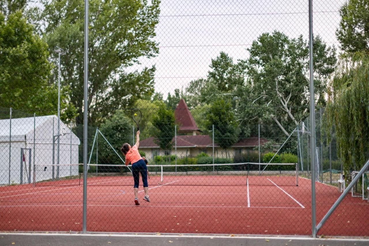 Balatontourist Fuered Camping & Bungalows 블로톤퓌레드 외부 사진