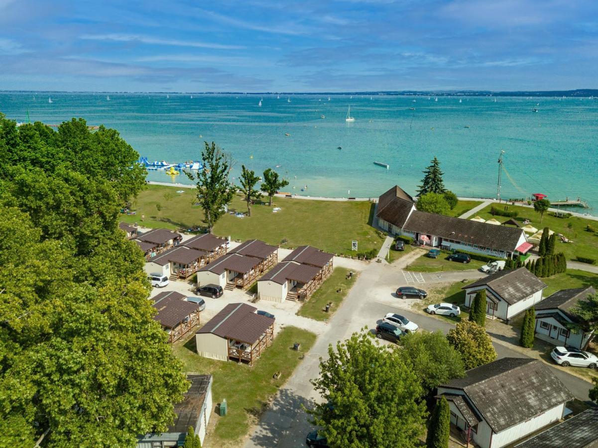 Balatontourist Fuered Camping & Bungalows 블로톤퓌레드 외부 사진