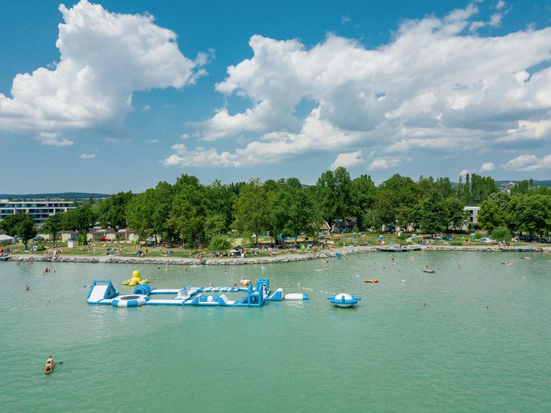 Balatontourist Fuered Camping & Bungalows 블로톤퓌레드 외부 사진