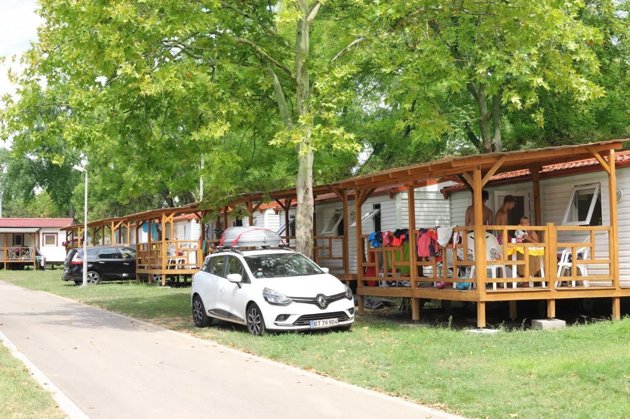 Balatontourist Fuered Camping & Bungalows 블로톤퓌레드 외부 사진