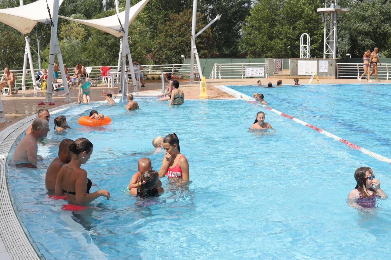 Balatontourist Fuered Camping & Bungalows 블로톤퓌레드 외부 사진