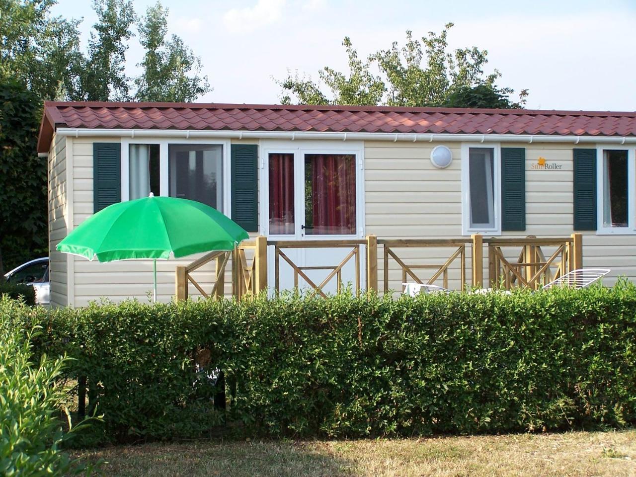 Balatontourist Fuered Camping & Bungalows 블로톤퓌레드 외부 사진